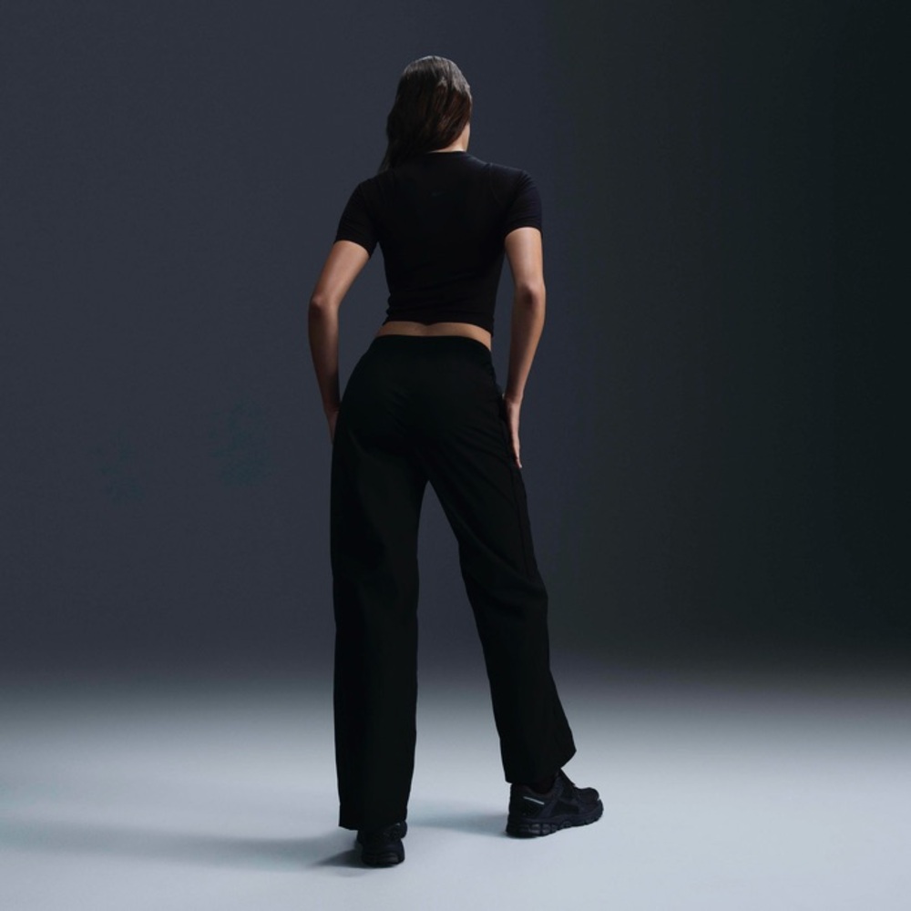 Nike women’s windbreaker high-waisted pants - Picture 5 of 7